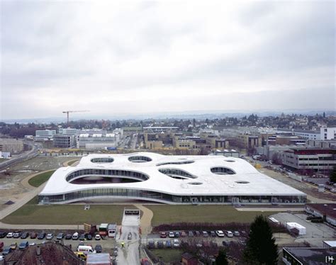 sanaa rolex learning center.